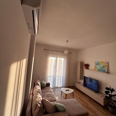 Jon'S Apartment Тирана Экстерьер фото