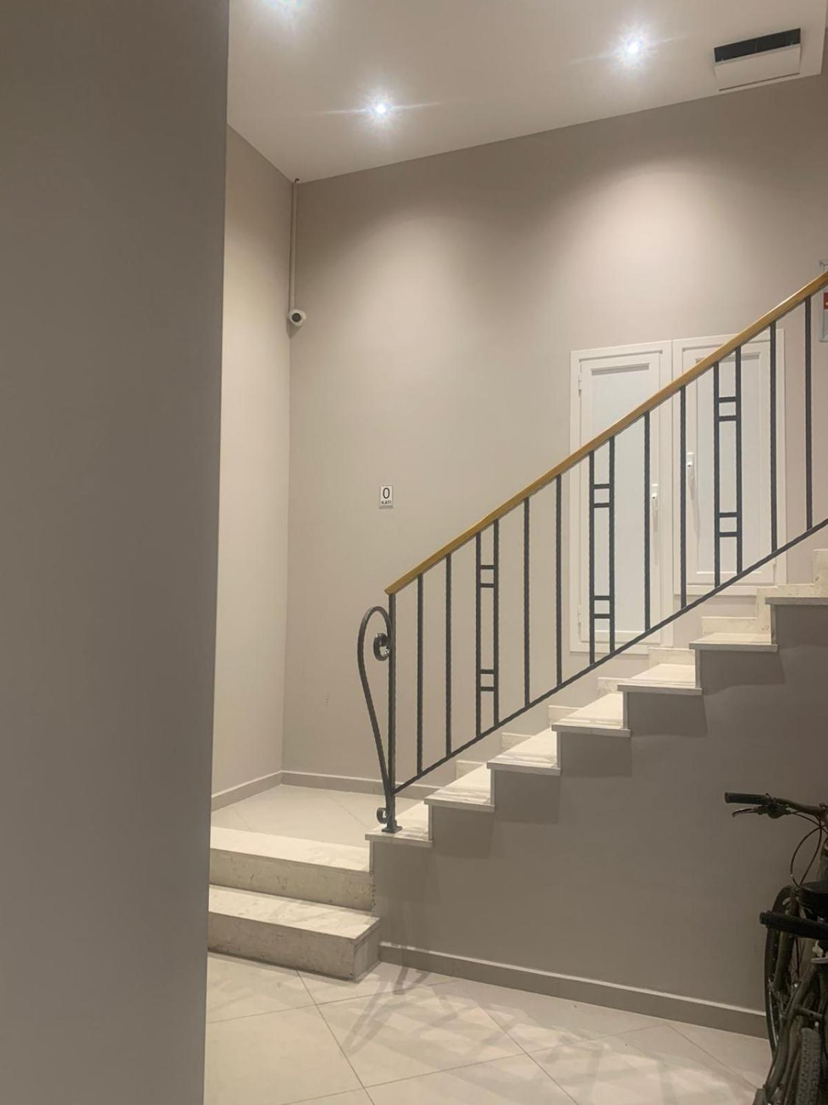 Jon'S Apartment Тирана Экстерьер фото